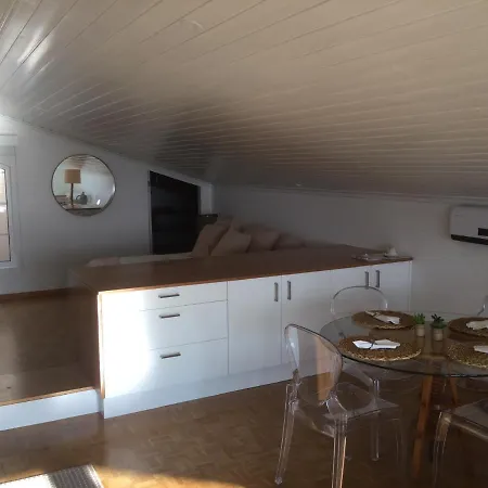 374 Ck Seaside Guest House 4* Вила-Франка-ду-Кампу